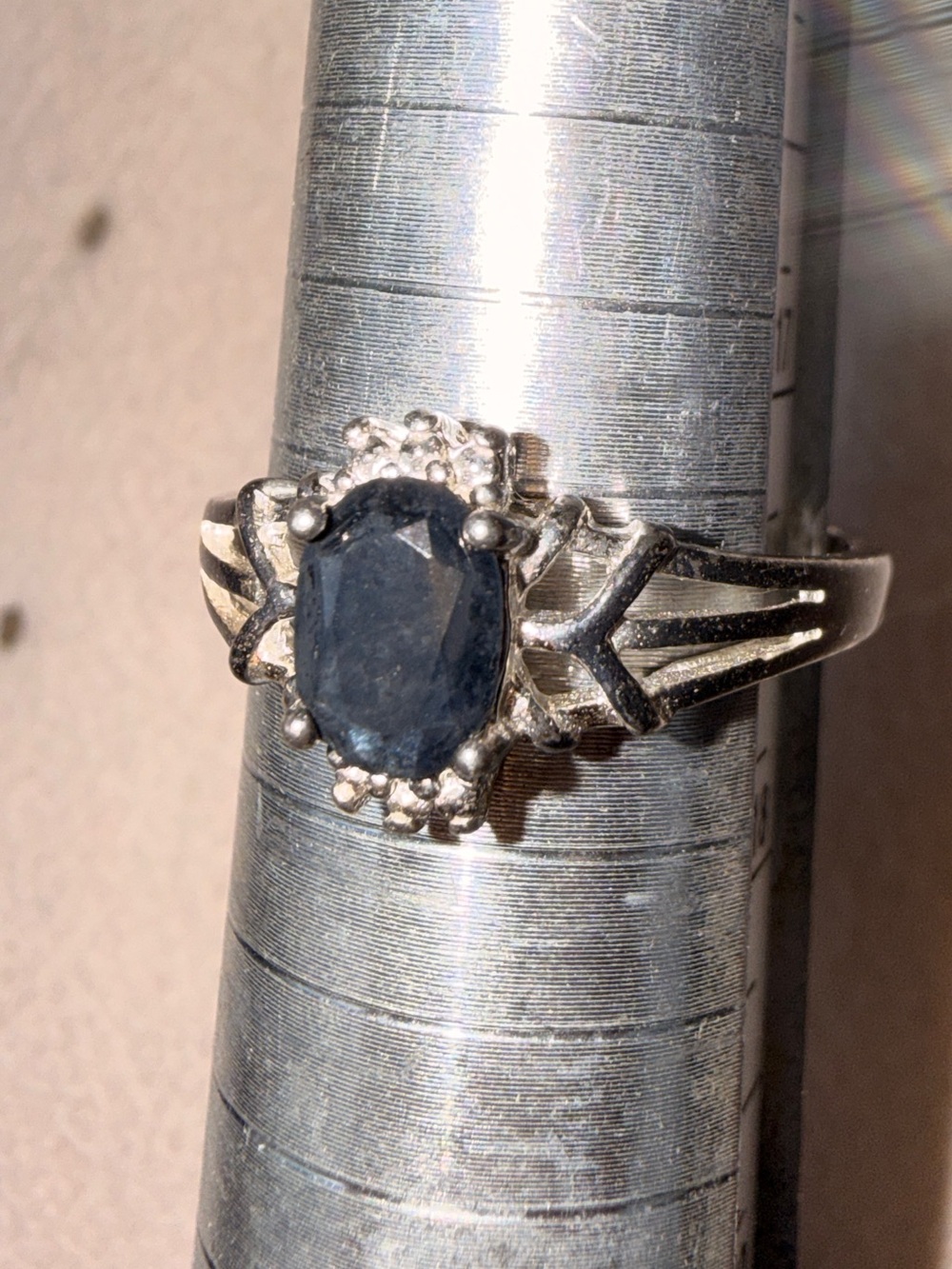 VTG Black Sapphire Ring - Size 7 - Picture 12 of 16